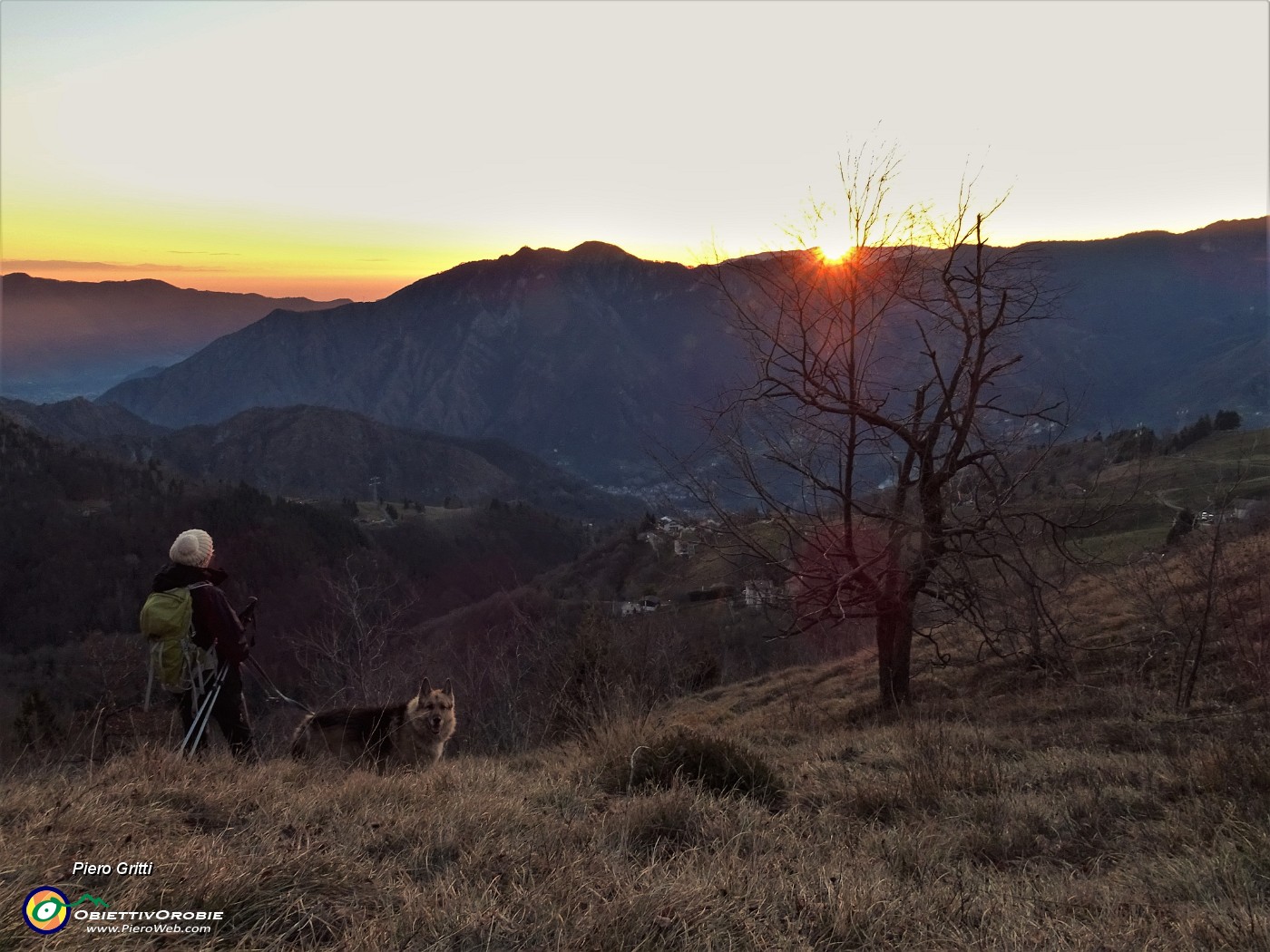 69 Il sole tramonta in Linzone.JPG